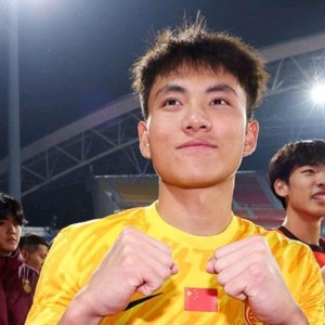 自信!李昊西语调侃安东尼奥:你来讲两句?安帅:你守的门采我干嘛