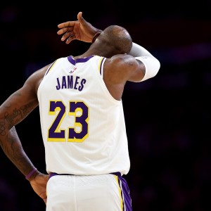 布兰登·海伍德：从詹姆斯的防守来看 退役不是今年就是明年了