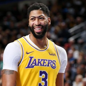 优直播足球-即将归来！沃格尔：戴维斯已经可以参加完整训练